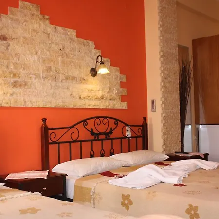 Mme Bassia * Chania (Crete)