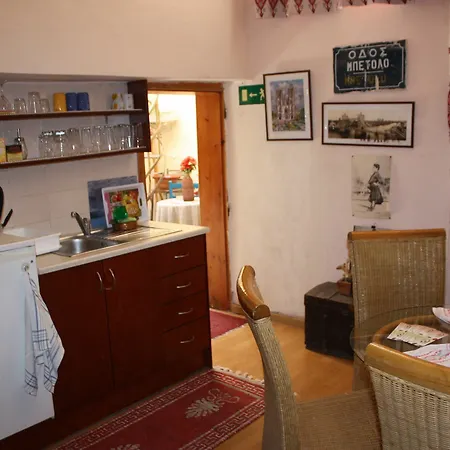 Mme Bassia Chania (Crete)